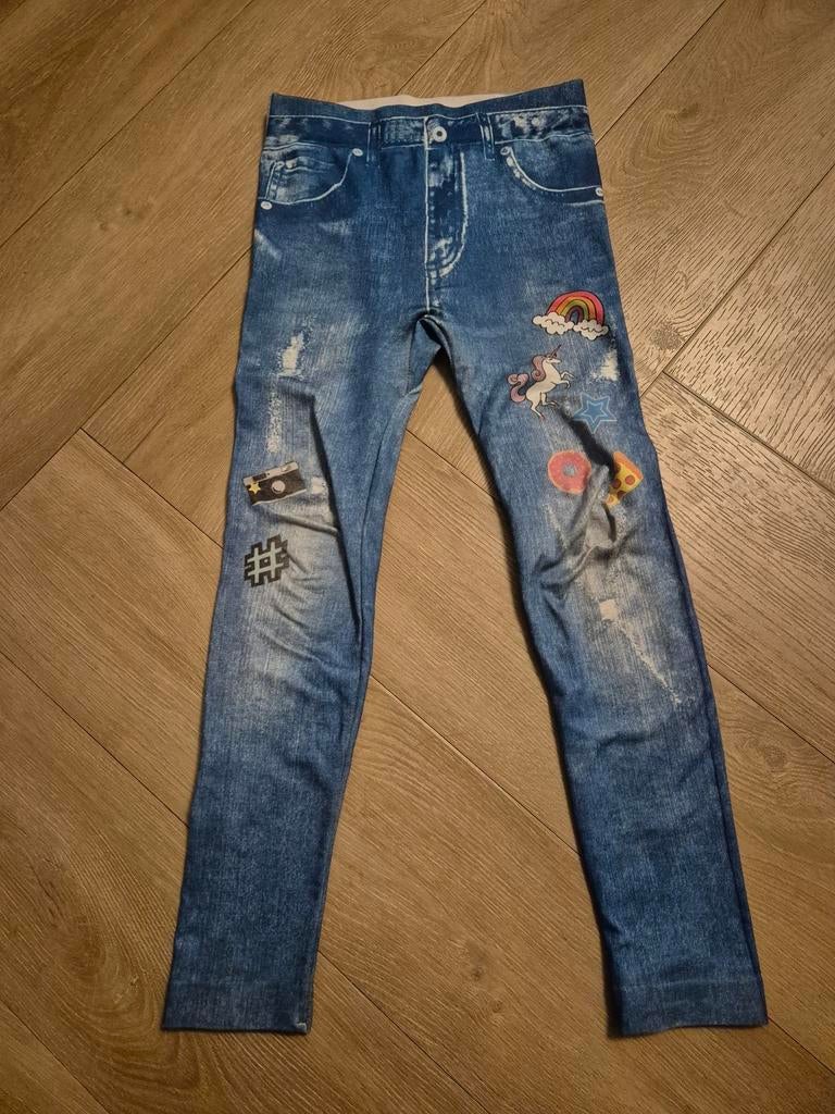 Leuke legging maat 110-116, Meisje, Overige typen, Ophalen of Verzenden, Zo goed als nieuw
