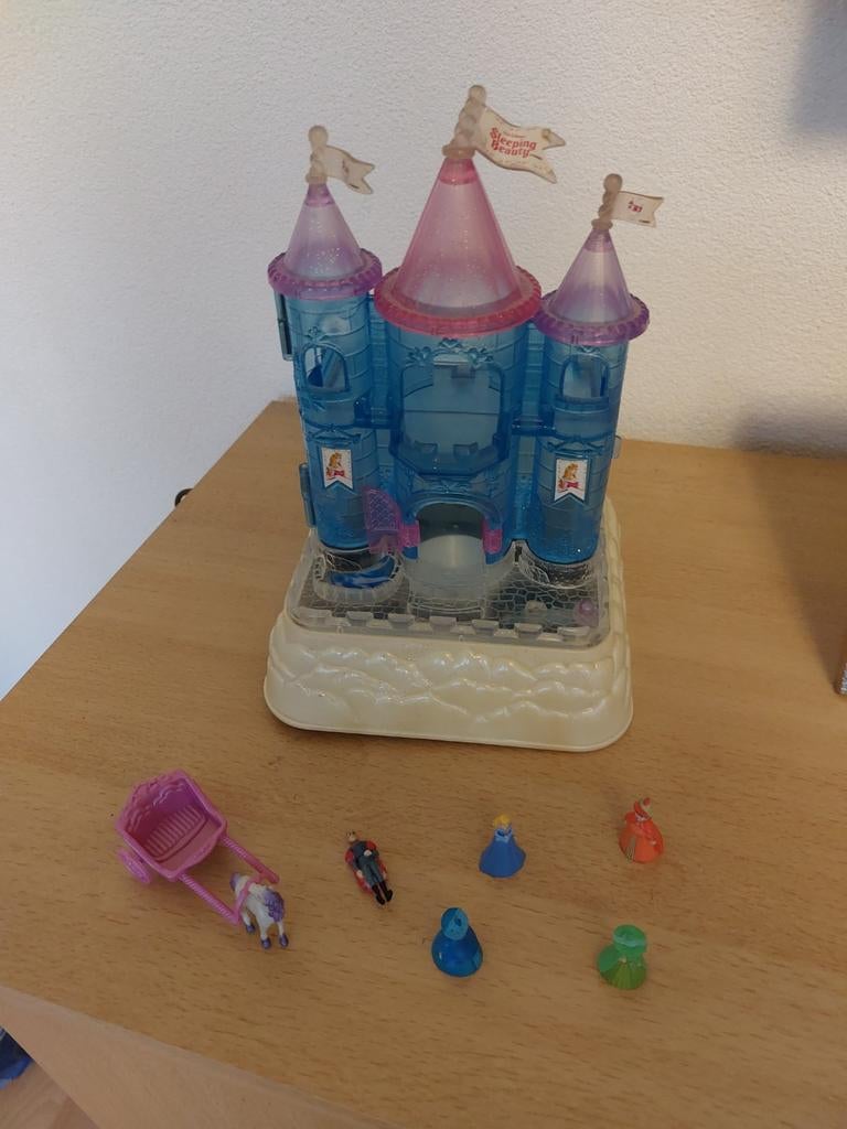 Disney assepoester huisje, Kinderen en Baby's, Speelgoed | Poppenhuizen, Ophalen of Verzenden, Gebruikt, Poppenhuis