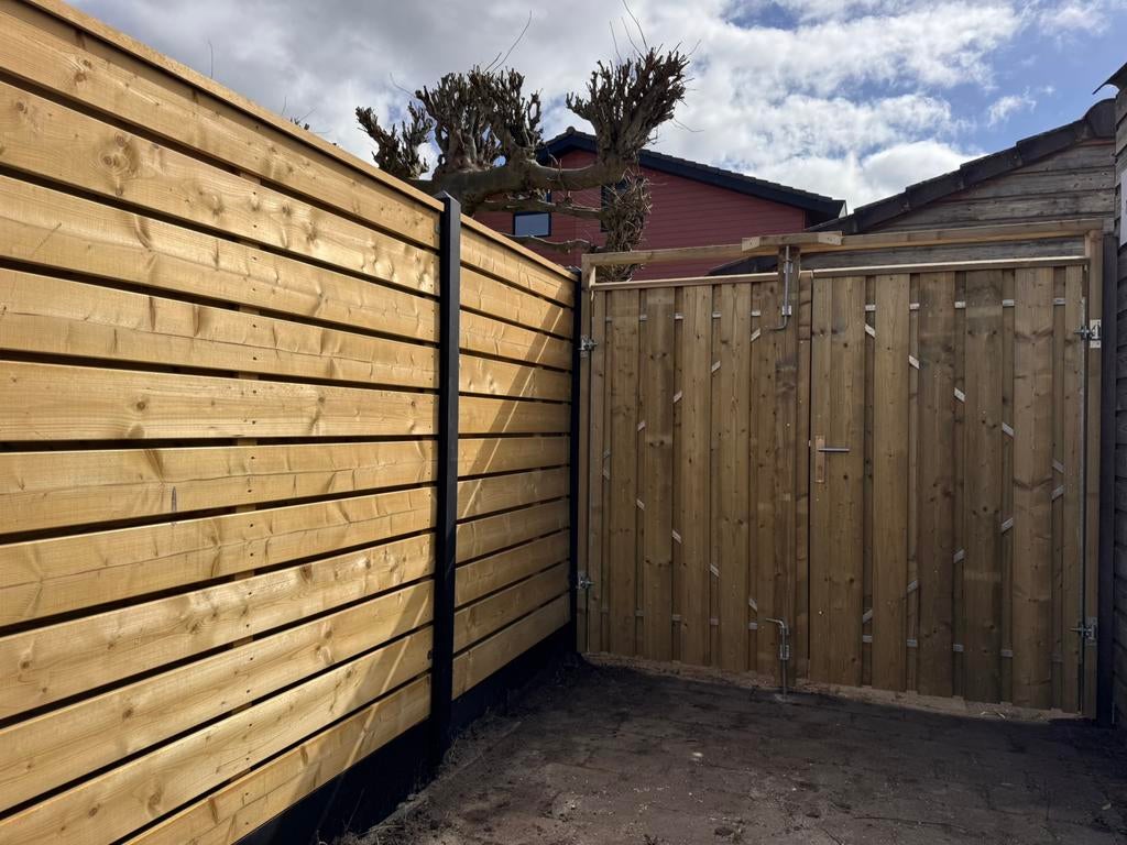 Foto 15 van HOUT BETON SCHUTTING Vanaf €95P/M met plaatsing!
