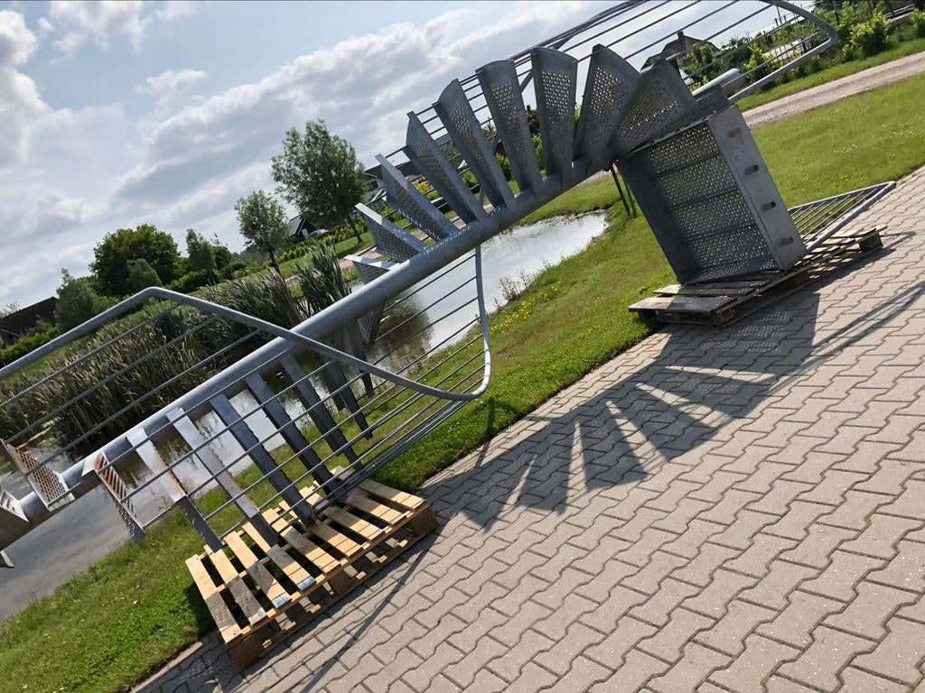 Wenteltrap spiltrap 4,5 meter hoog gegalvaniseerd, Ophalen of Verzenden