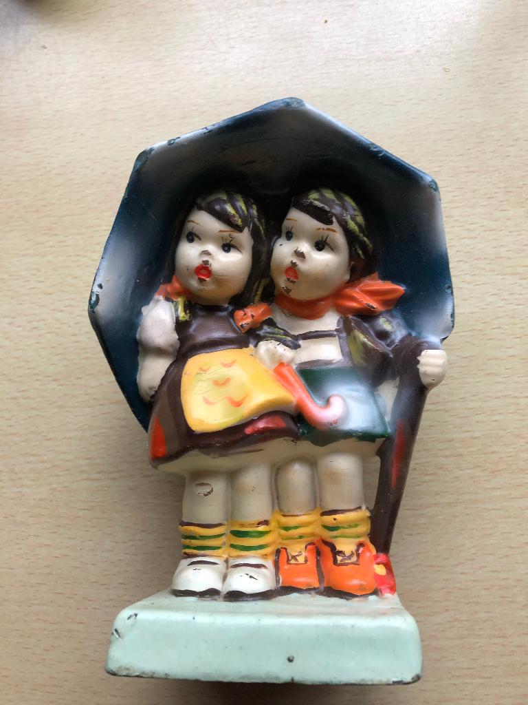 Beeldje van kaarsvet 15 cm hoog, Verzamelen, Beelden en Beeldjes, Ophalen, Zo goed als nieuw, Hummel