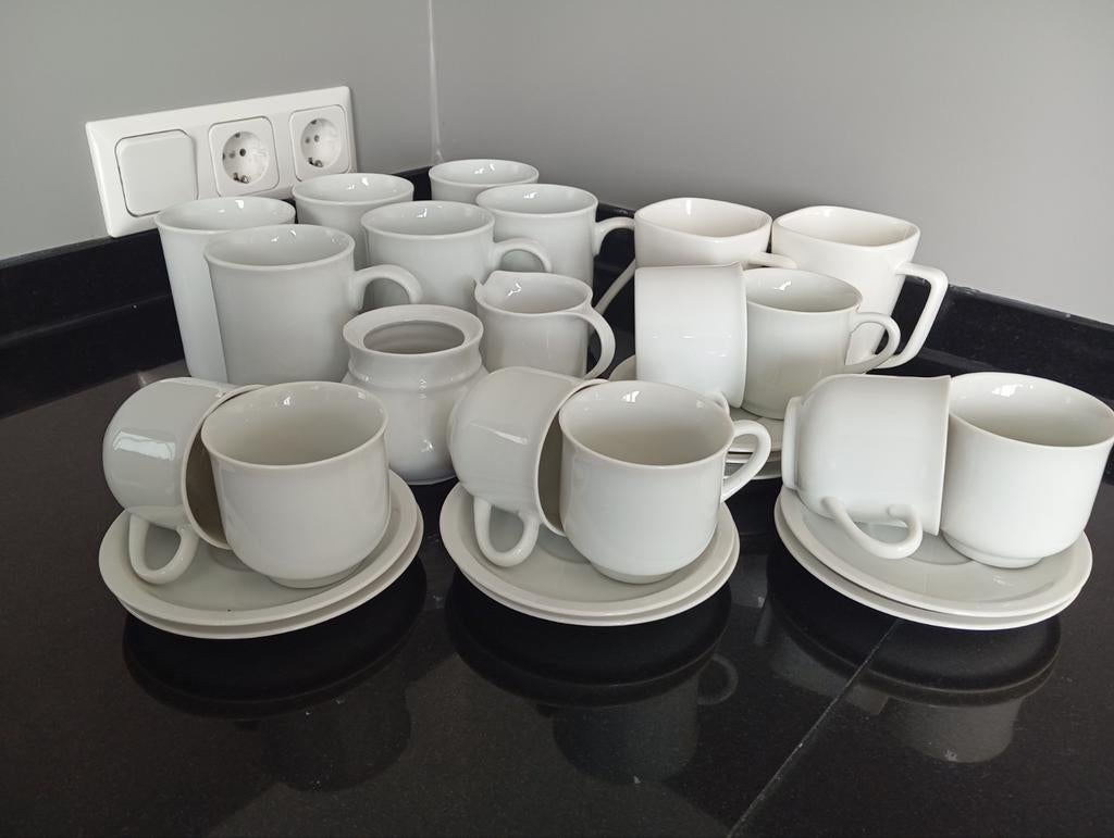 Kopjes, schotels en mokken, Huis en Inrichting, Keuken | Servies, Ophalen, Gebruikt, Keramiek, Effen