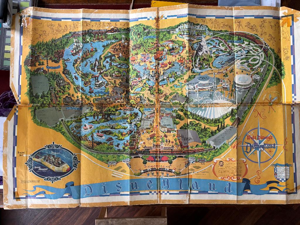 Originele plattegrond Disneyland Orlando Florida 1968-1976, Ophalen of Verzenden, Overige figuren, Gebruikt, Papier, Kaart of Schrift