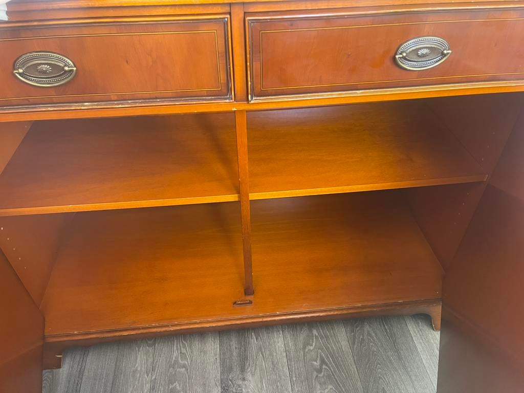 Heldense kast/wand meubel/dressoir, Ophalen