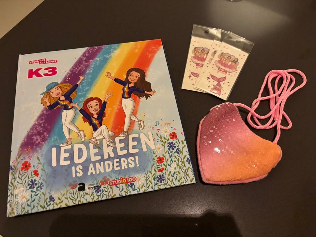 NIEUW K3 boek + accessoires, Ophalen of Verzenden, Nieuw