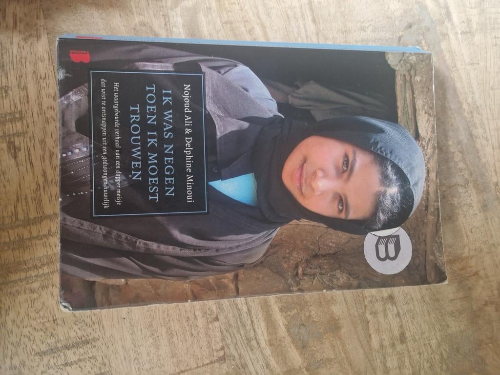Delphine Minoui - Ik was negen toen ik moest trouwen, Ophalen of Verzenden, Zo goed als nieuw, Delphine Minoui; Nojoud Ali