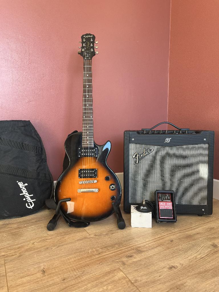 Epiphone Elektrische gitaar + fender speaker + loopstation, Muziek en Instrumenten, Snaarinstrumenten | Gitaren | Elektrisch, Ophalen