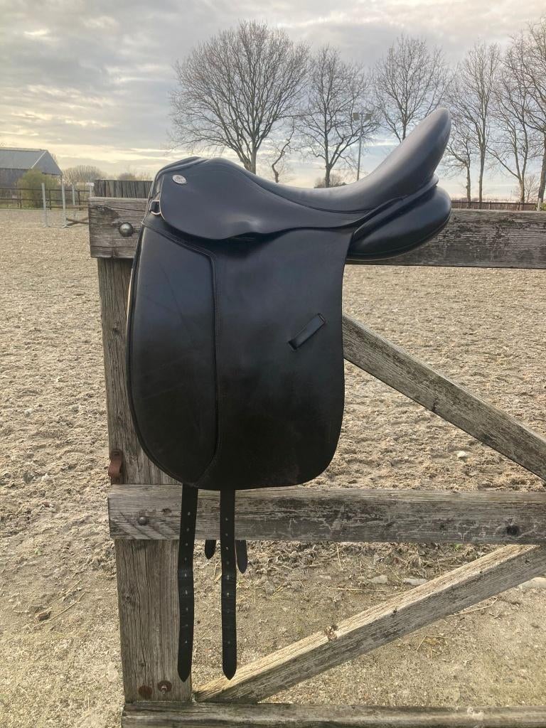 Dressuurzadel Horka Amohn 17.5 inch, Ophalen of Verzenden, Gebruikt, Dressuur