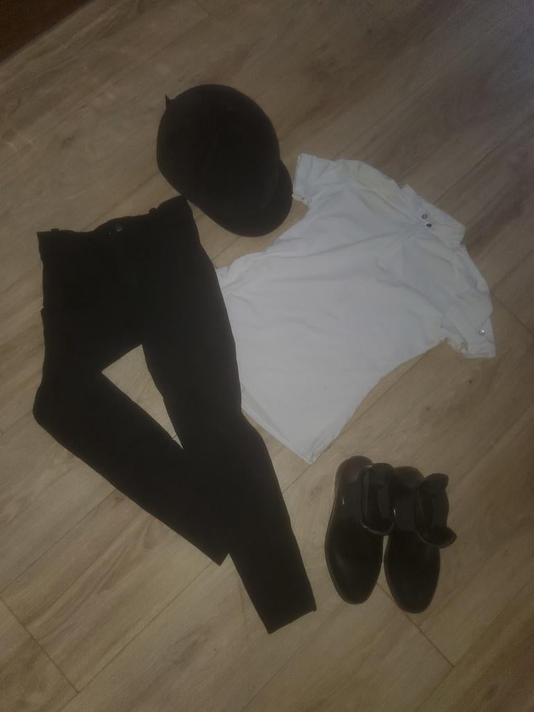 Paardrijkleding, cap, shirt, broek en schoenen/laarsjes, Ophalen, Zo goed als nieuw, Kinderen, Schoeisel