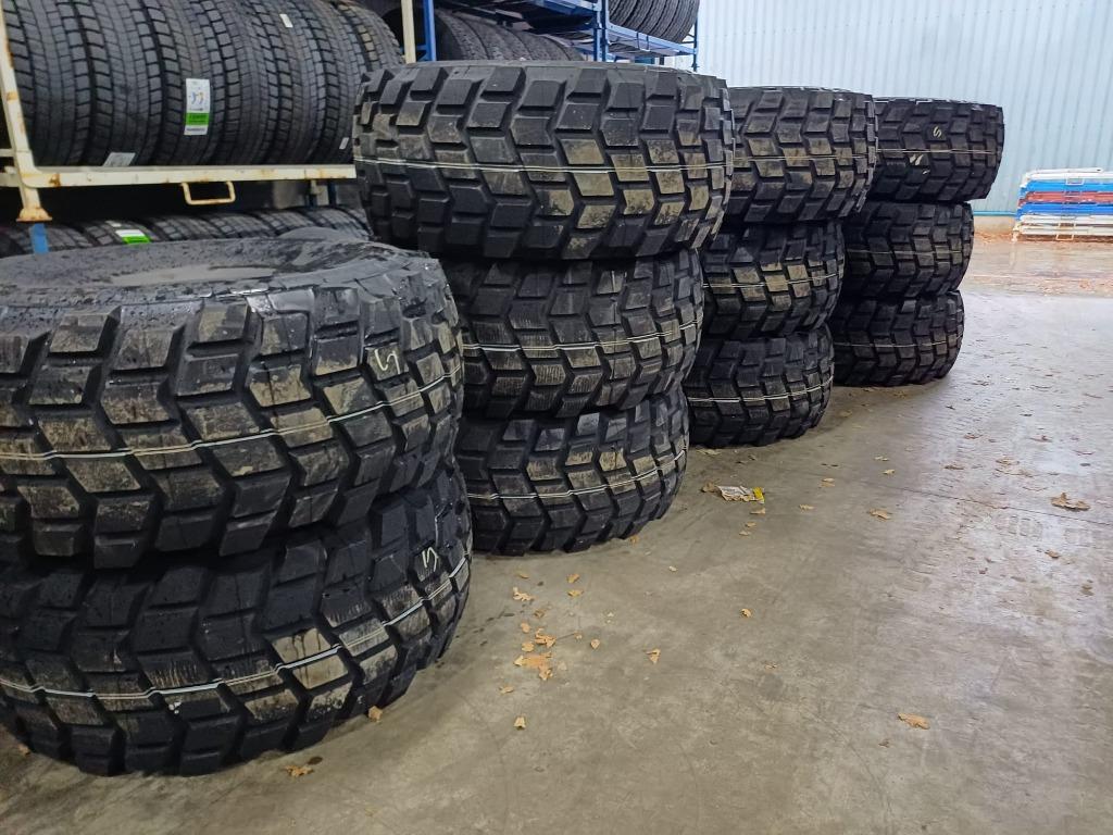 24R20.5 MICHELIN /SAMSON, Zakelijke goederen, Agrarisch | Onderdelen | Banden, Velgen en Assen, Ophalen