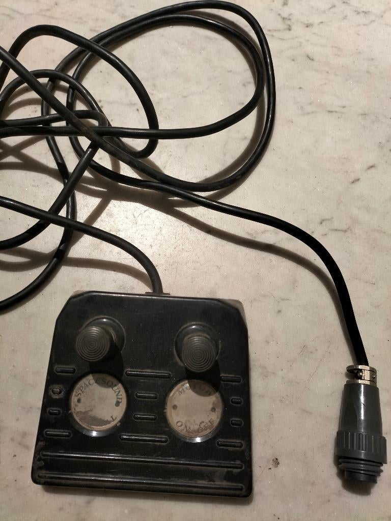 Leslie Vintage Speaker Footswitch pedaal, Muziek en Instrumenten, Orgels, Ophalen of Verzenden, Gebruikt, 2 klavieren, Orgel