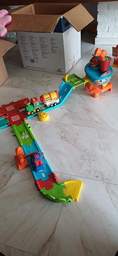 Vtech toet toet auto's  helikopter platform, Kinderen en Baby's, Speelgoed | Vtech, Gebruikt, 2 tot 4 jaar, Ophalen