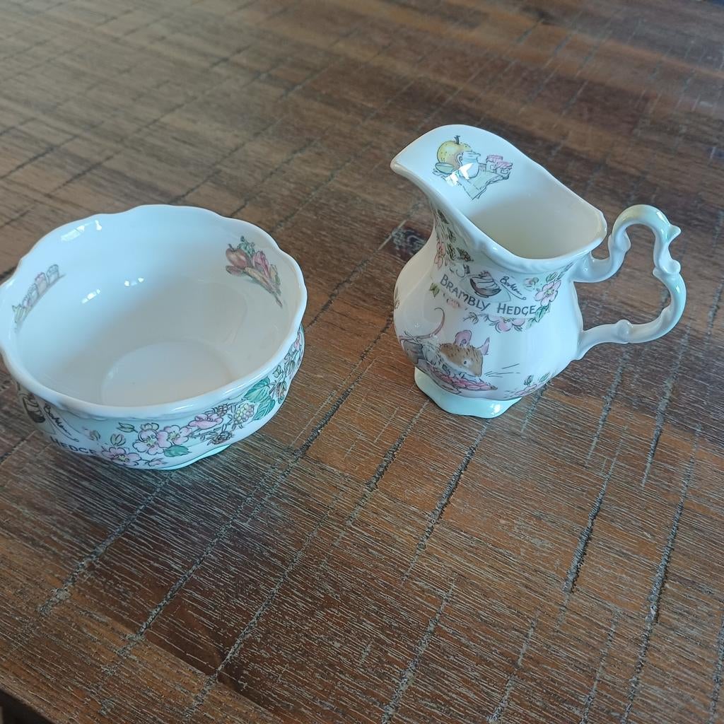 Brambly Hedge melk kannetje en suikerklontjes potje., Antiek en Kunst, Ophalen of Verzenden