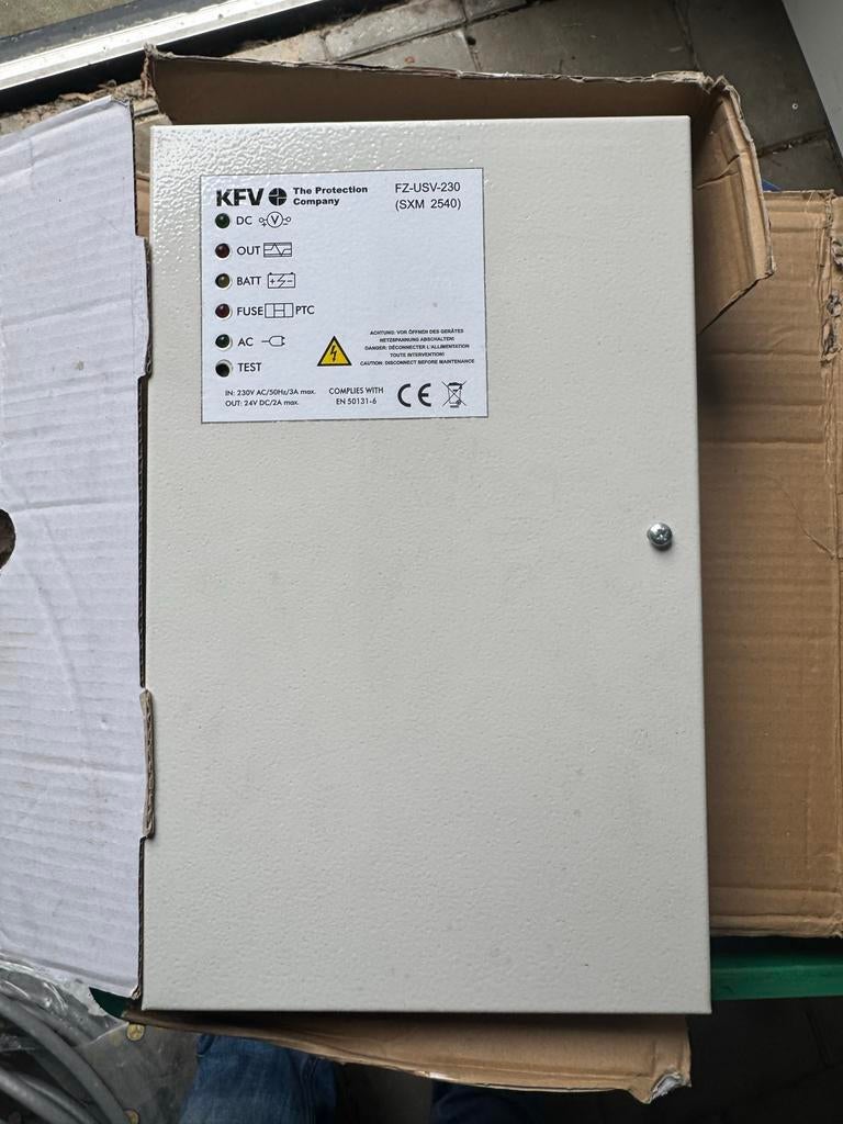 KEV The Protection Company FZ-USV-230 Noodstroomvoeding, Ophalen of Verzenden, Zo goed als nieuw