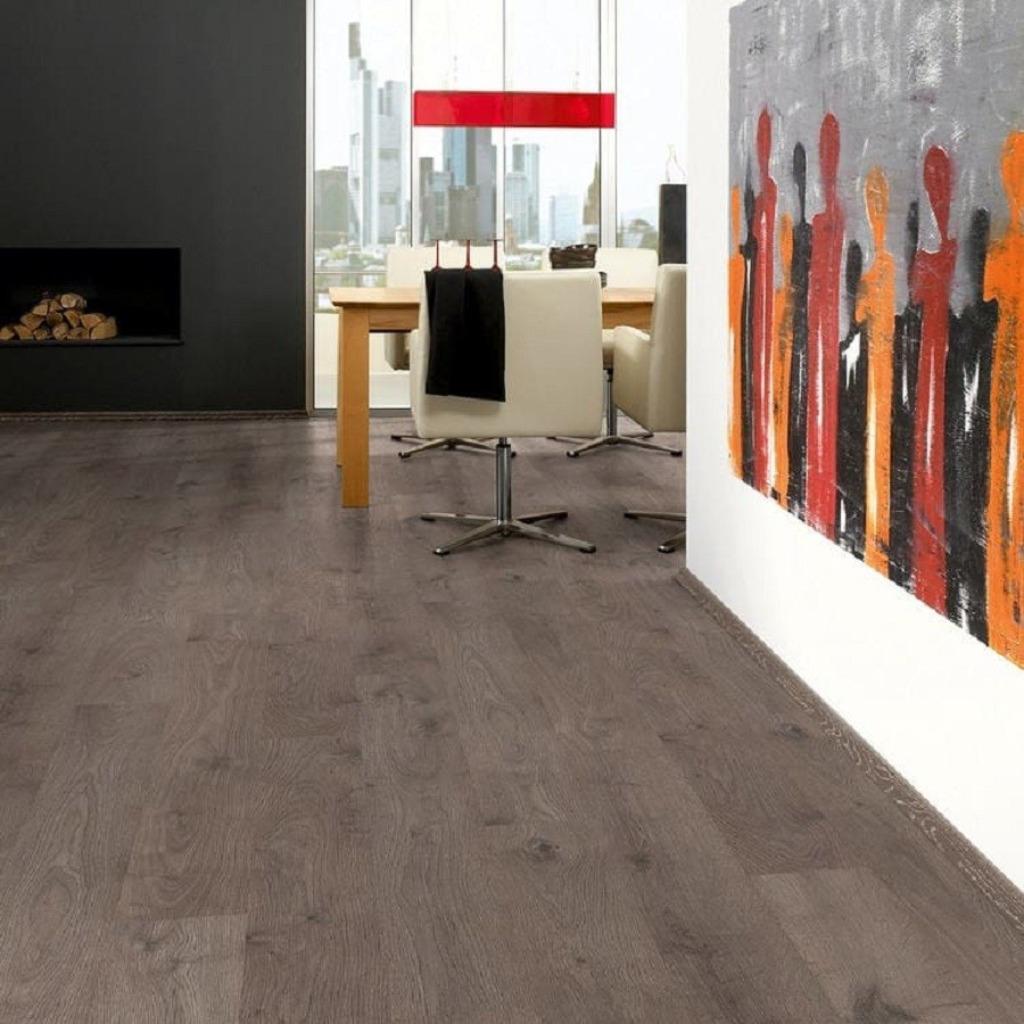 53m2 Waterbestendig Laminaat Eiche Grau 24pak = €595, Nieuw, Ophalen of Verzenden, Waterbestendig laminaat grijs, Grijs