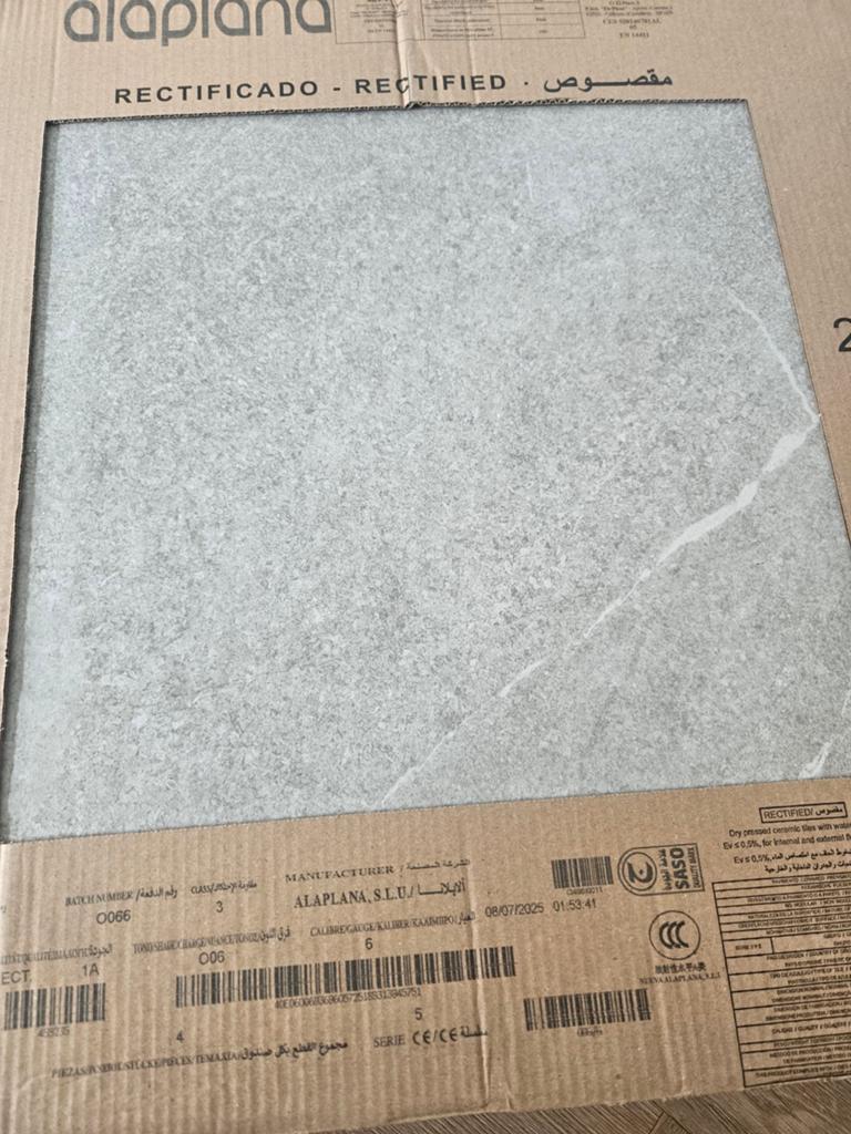 8 tegels 60x60 Nieuw!! Grijs gemeleerd, Ophalen, 60 cm of meer, Nieuw, Minder dan 5 m²
