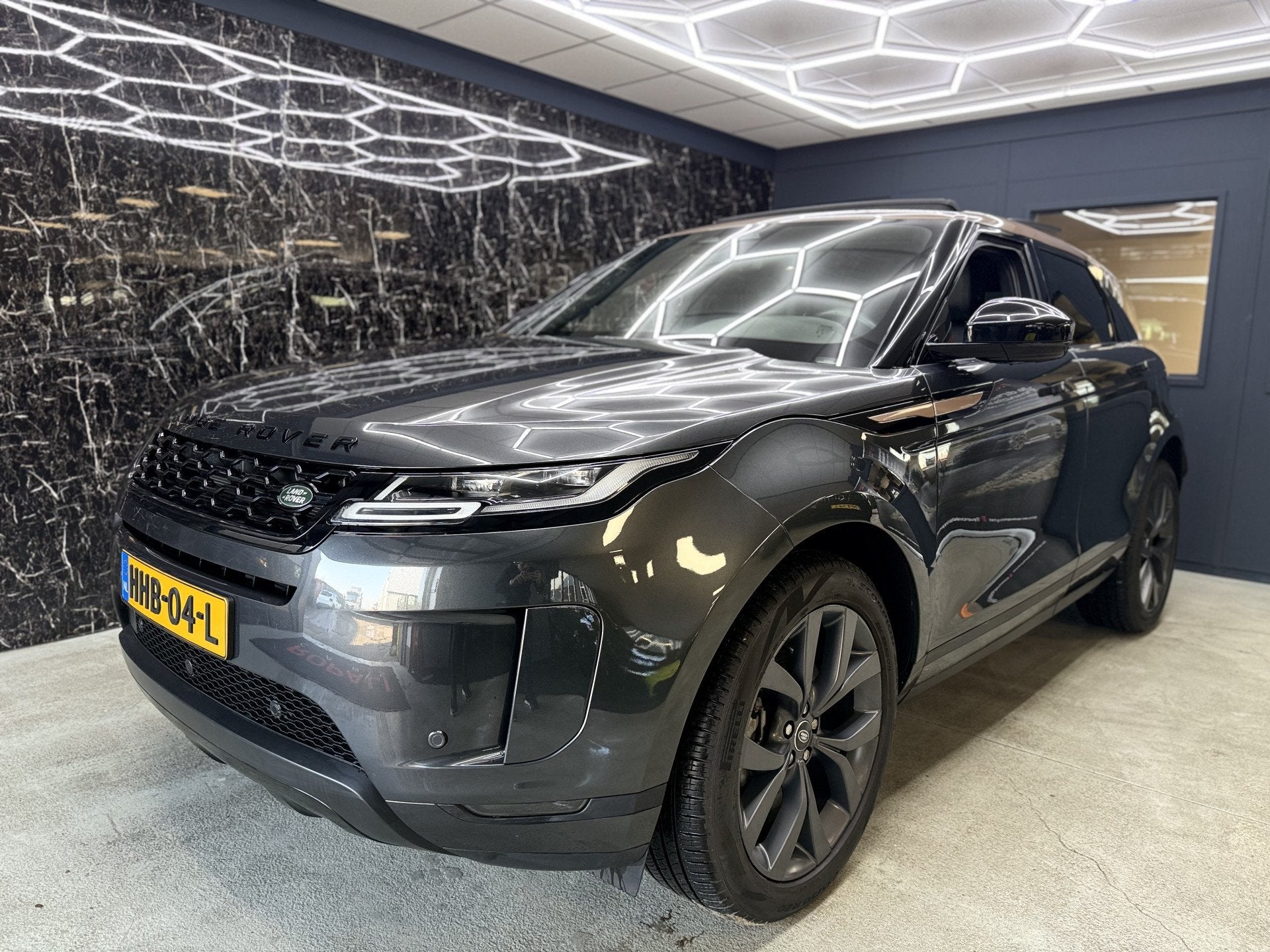 Land Rover Range Rover Evoque 1.5 P300e AWD R-Dynamic HSE PA, Automaat, 309 pk, 1498 cc, Hybride Elektrisch/Benzine