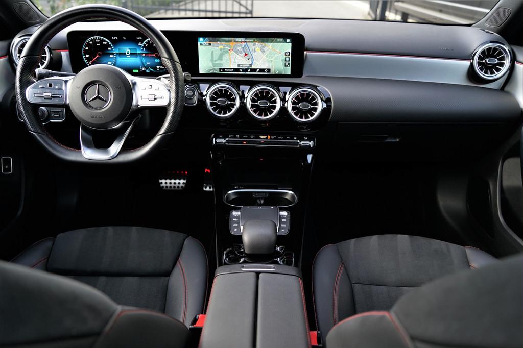Mercedes-Benz A-Klasse 250 e AMG 218pk Pano Camera Sfeerverl, Gebruikt, Zwart, 4 cilinders, Bedrijf