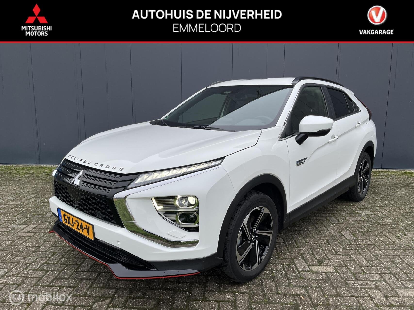 Mitsubishi Eclipse Cross 2.4 PHEV Intense+, Auto's, Automaat, 12 maanden, 4 cilinders, Leder en Stof