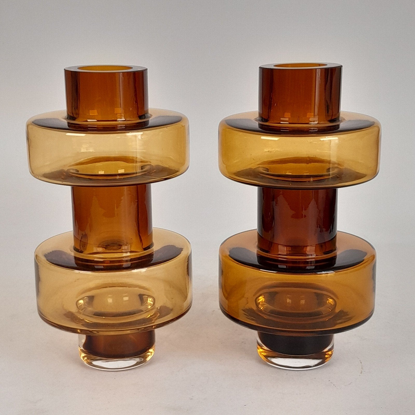 Twee vintage geometrische glazen vaasjes in cognac kleur, Ophalen of Verzenden, Gebruikt, Glas