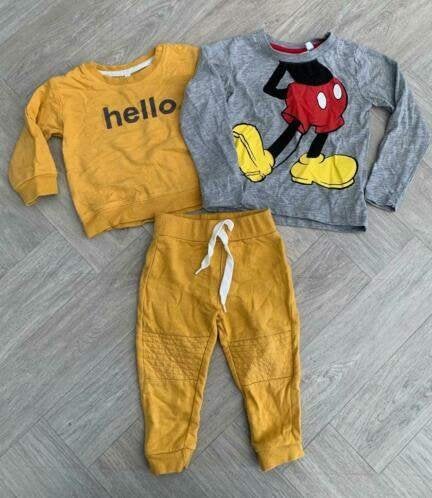 Stoere set met shirt van Mickey Mouse, maat 68, Kinderen en Baby's, Babykleding | Maat 68, Verzenden, Zo goed als nieuw, Jongetje