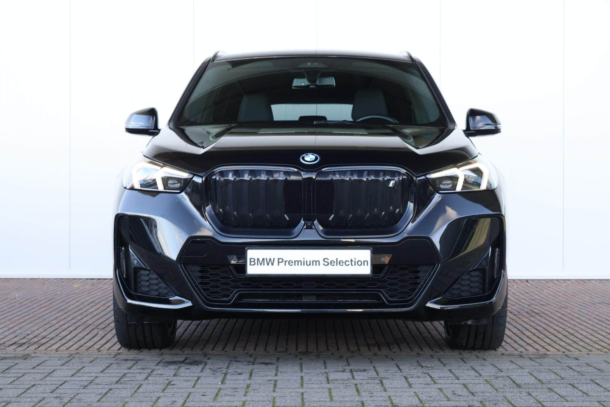 BMW iX1 xDrive30 Launch Edition 67 kWh | SoH 100% | M-Sport, Auto's, Automaat, Gebruikt, Met garantie (alle), 33 min