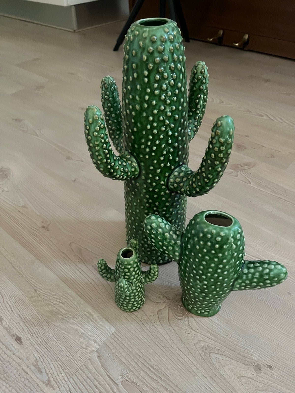 Set van 3 Cactus Vazen van Serax- Groen Keramiek, Huis en Inrichting, Woonaccessoires | Vazen, Ophalen, Met patroon/structuur