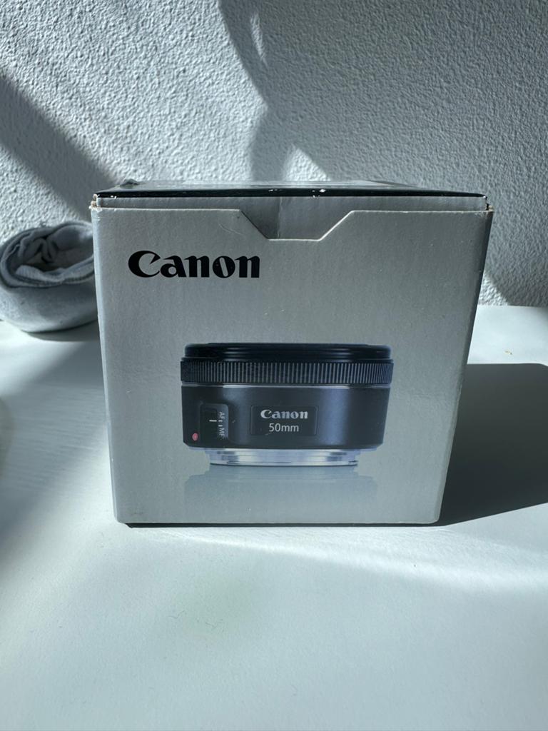Canon EF 50mm f/1.8 STM Lens - Zo goed als nieuw, Ophalen of Verzenden, Zo goed als nieuw, Standaardlens
