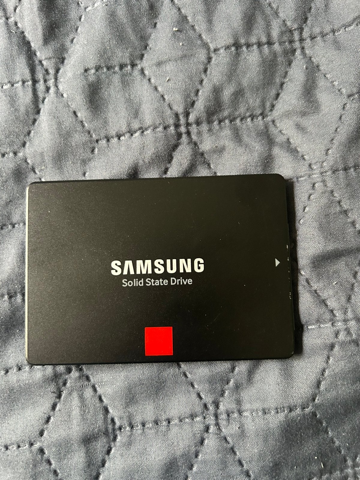 Samsung SSD 860 PRO 512 GB, Ophalen of Verzenden, Zo goed als nieuw, Laptop