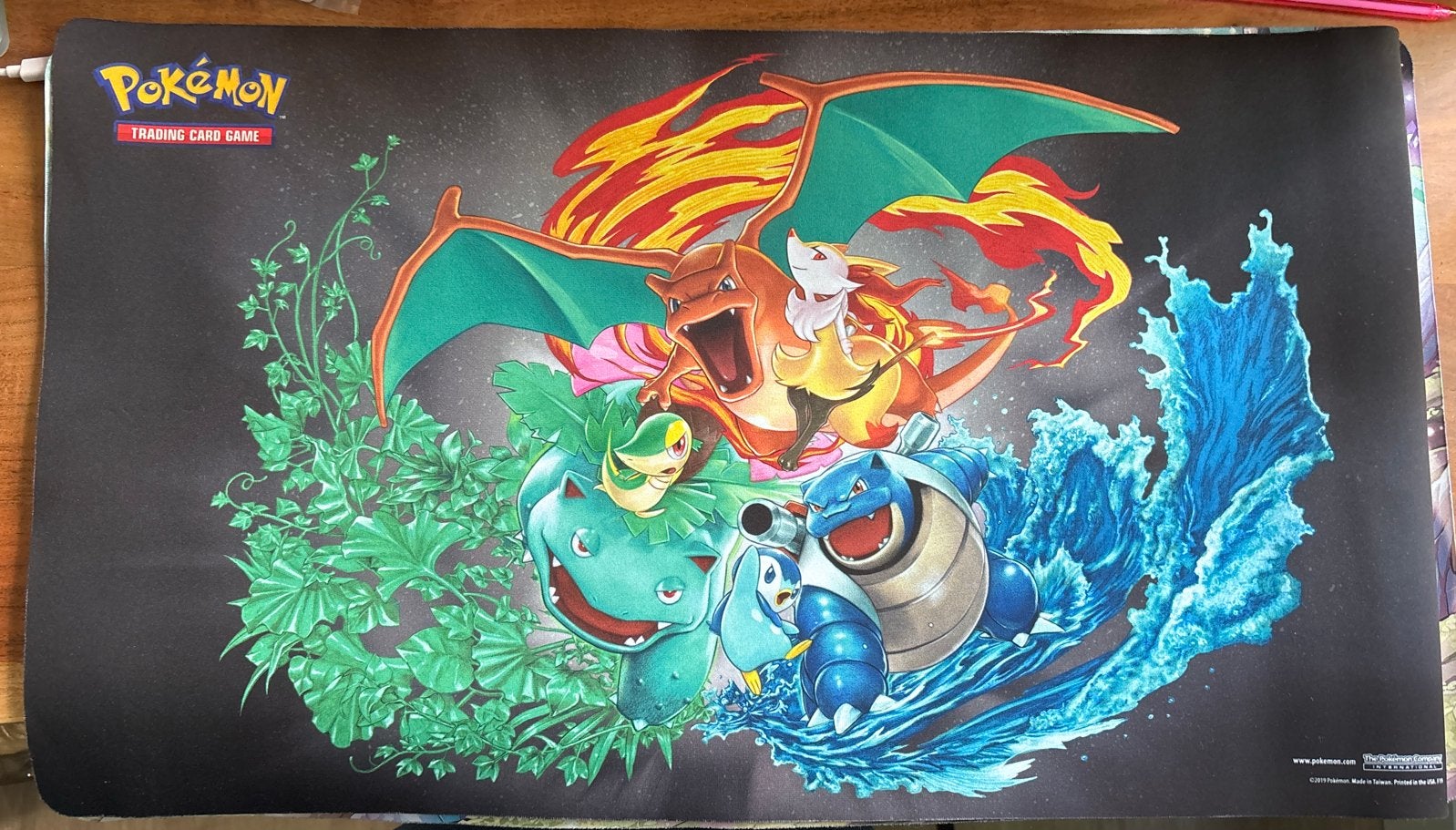 Pokémon Trading Card Game Playmat - Blastoise, Venusaur, Cha, Hobby en Vrije tijd, Verzamelkaartspellen | Pokémon, Ophalen of Verzenden