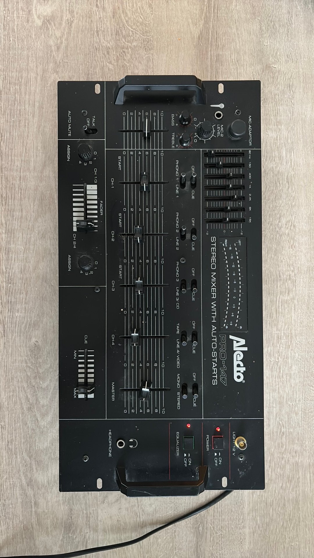 Alecto pro-147 stereo mixer, Muziek en Instrumenten, Mengpanelen, Ophalen, Gebruikt