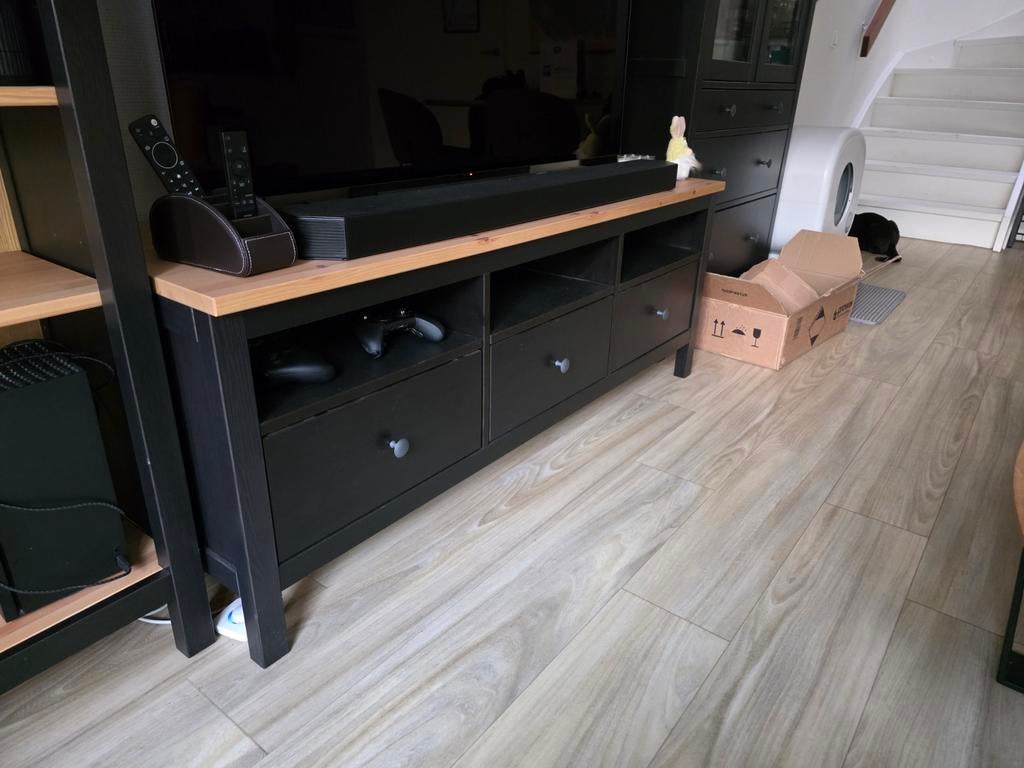 Hemnes TV meubel, Ophalen, 100 tot 150 cm, Eikenhout, Zo goed als nieuw