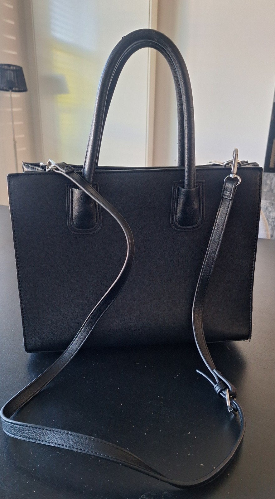 Stradivarius Zwarte Handtas met Schouderband, Ophalen of Verzenden, Zo goed als nieuw, Zwart, Handtas