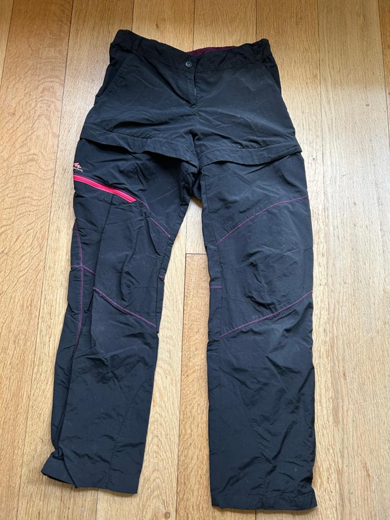Queshua Zwarte afritsbroek met paarse stiksels maat 12-13j, Sport en Fitness, Bergsport en Wandelen, Ophalen of Verzenden, Gebruikt