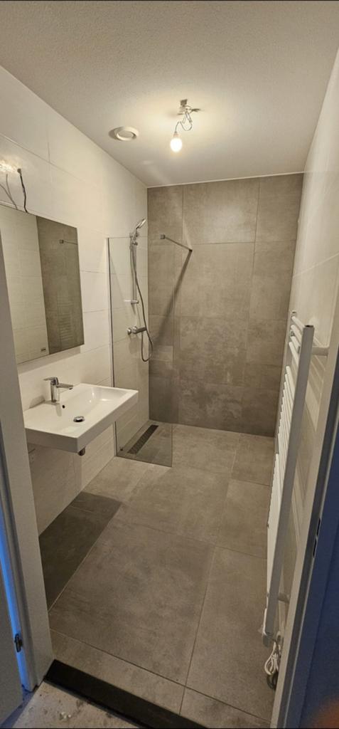 Complete Badkamer Inrichting: Douche & Wastafel Set, Ophalen, Zo goed als nieuw, Met douche