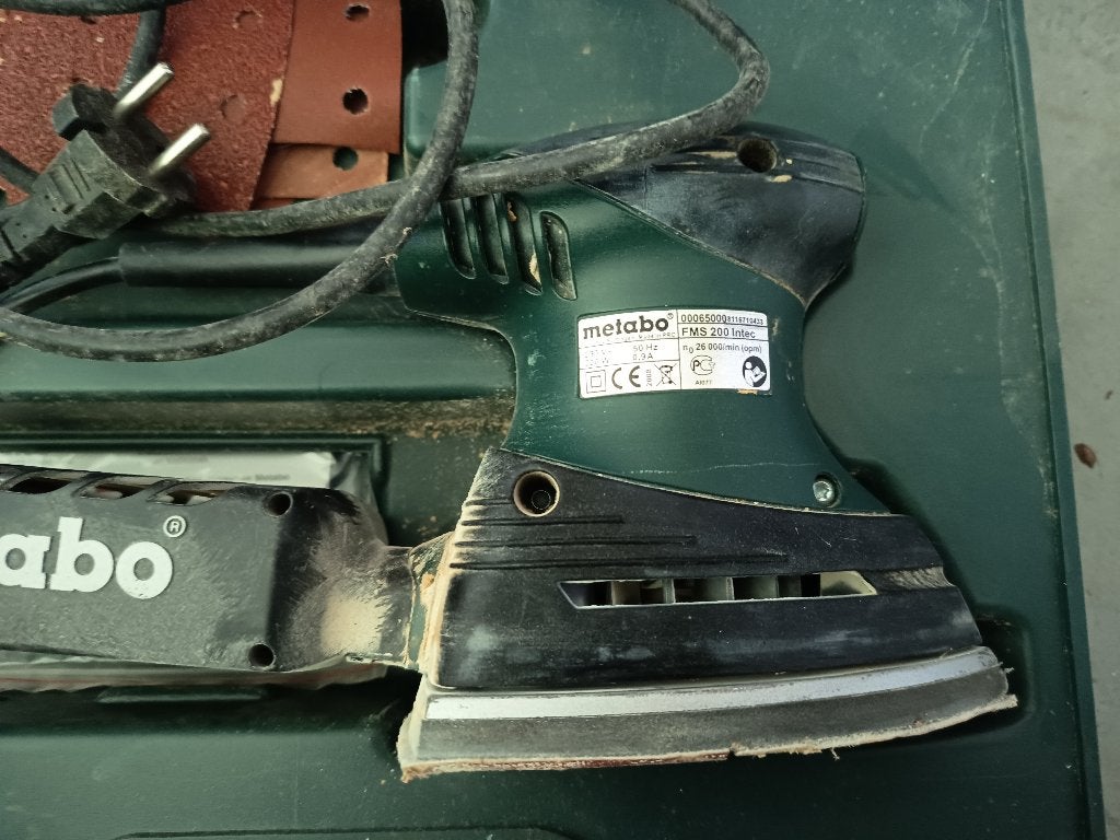 schuurmachine Metabo (driehoek) met snoer - 200 Watt, Ophalen of Verzenden, Gebruikt, Minder dan 600 watt, Vlakschuurmachine