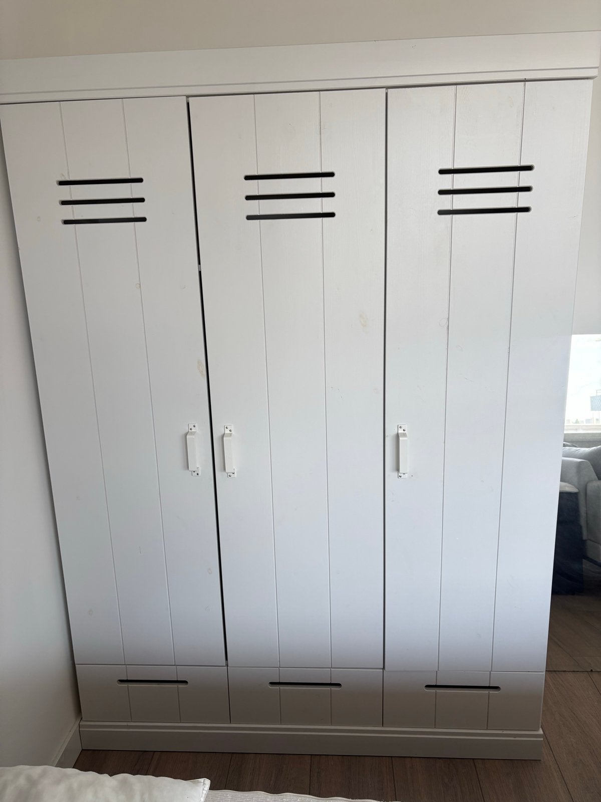 WOOOD kast - Witte kledingkast met 3 deuren, Ophalen, Gebruikt, 100 tot 150 cm, 200 cm of meer