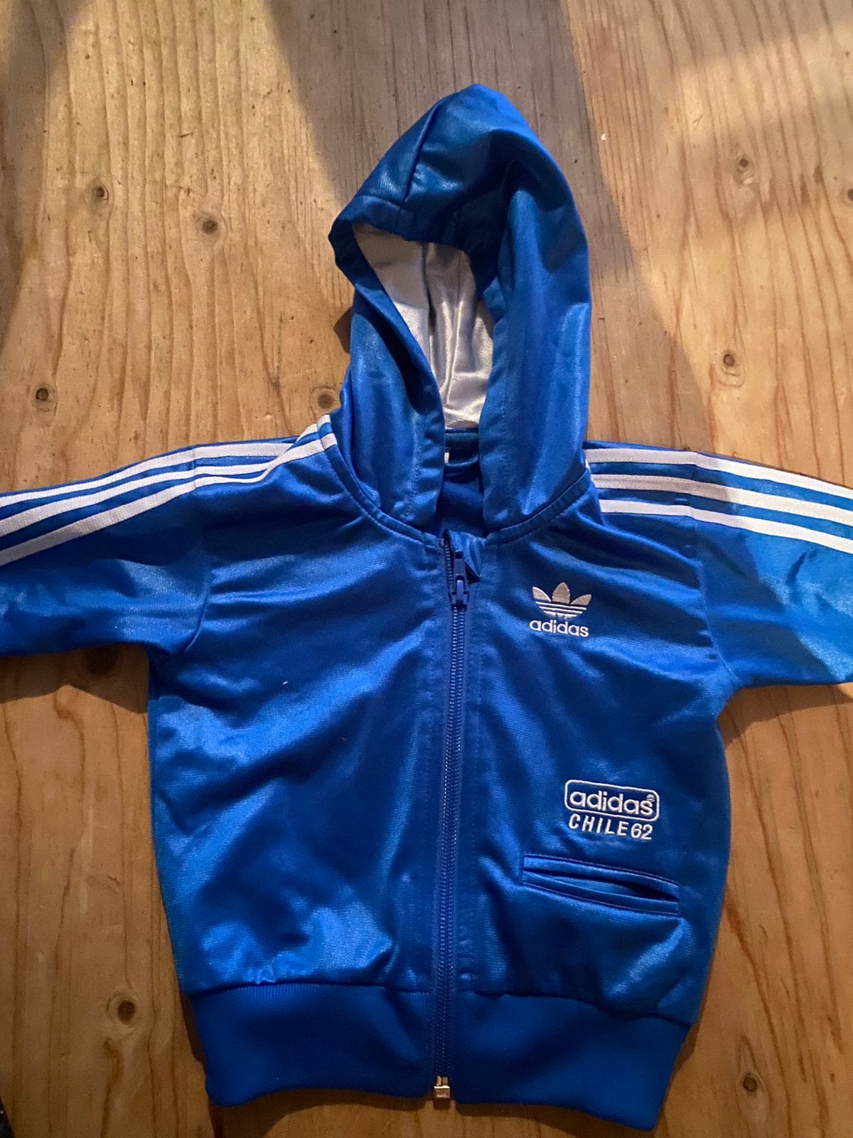 Adidas Chile 62  vintage style trainingsjackje maat 75, Kinderen en Baby's, Ophalen, Zo goed als nieuw, Jongetje of Meisje