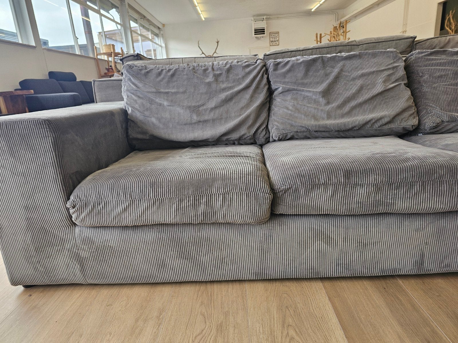 Grijze Ribstof hoekbank met losse kussens, Ophalen, 125 cm of meer, 125 cm of meer, Home Friesland