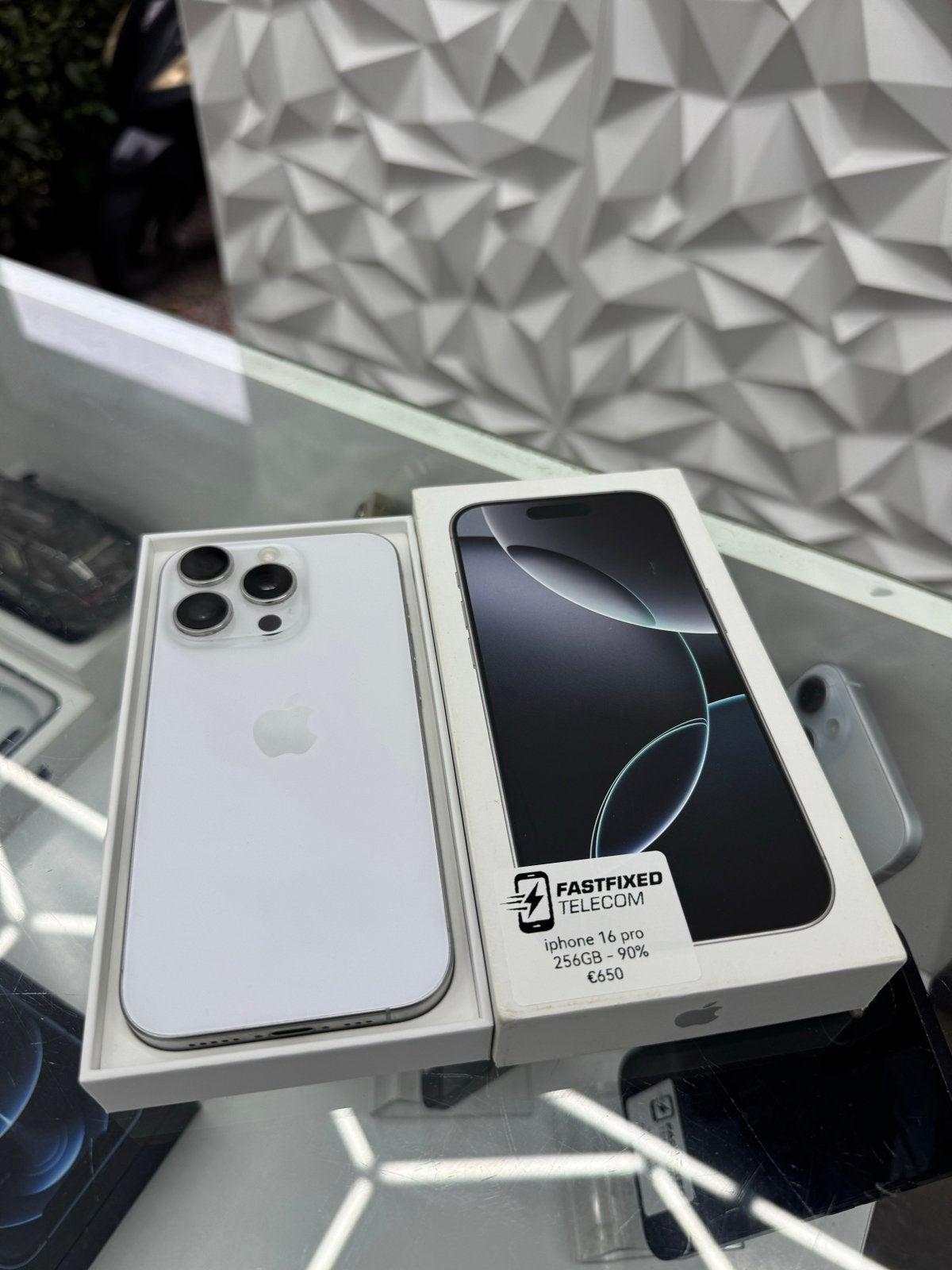 Foto 4 van Diverse iPhones met 1 jaar garantie - Verschillende modellen