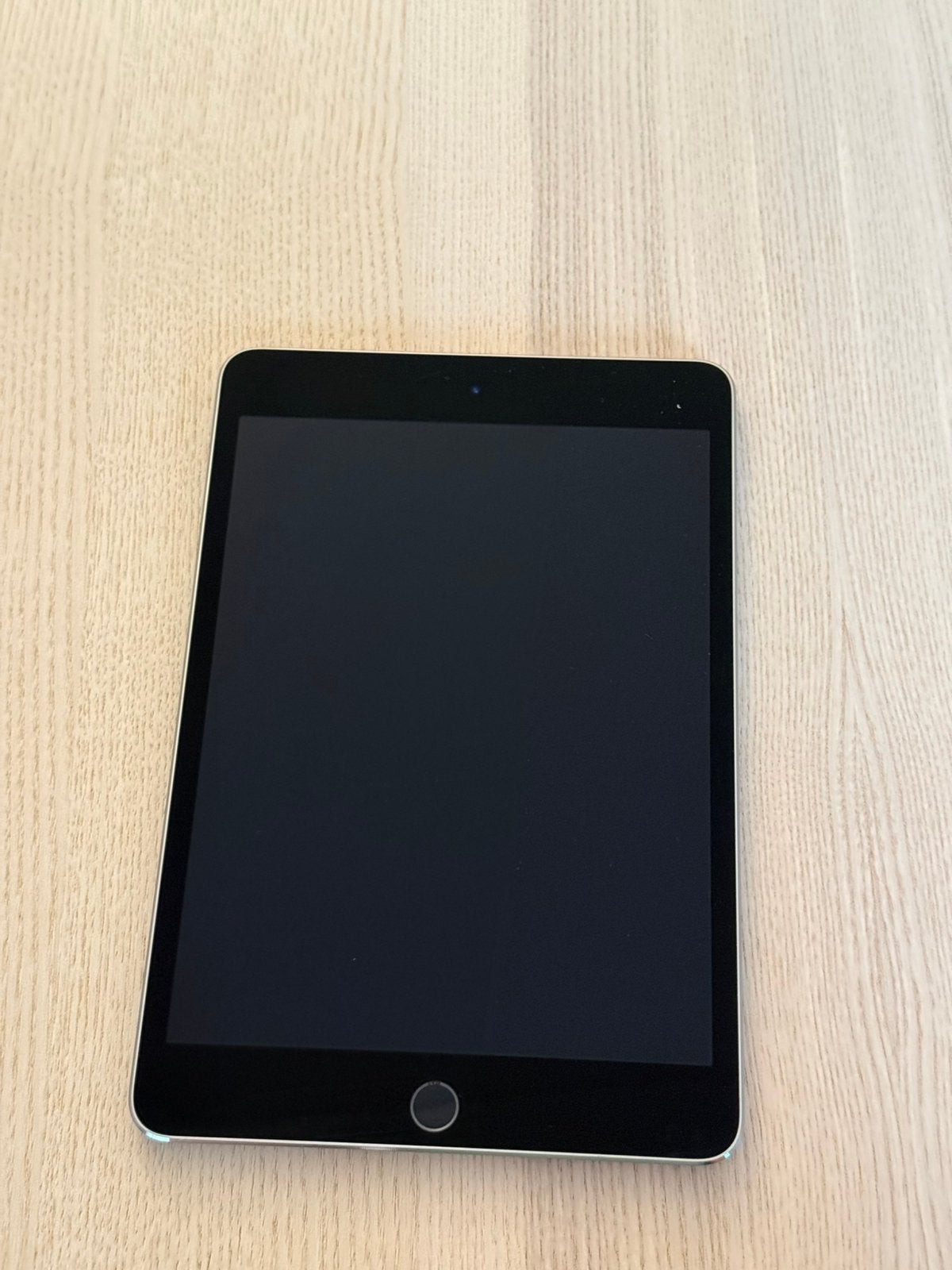 Foto 2 van iPad Mini 4 128GB
