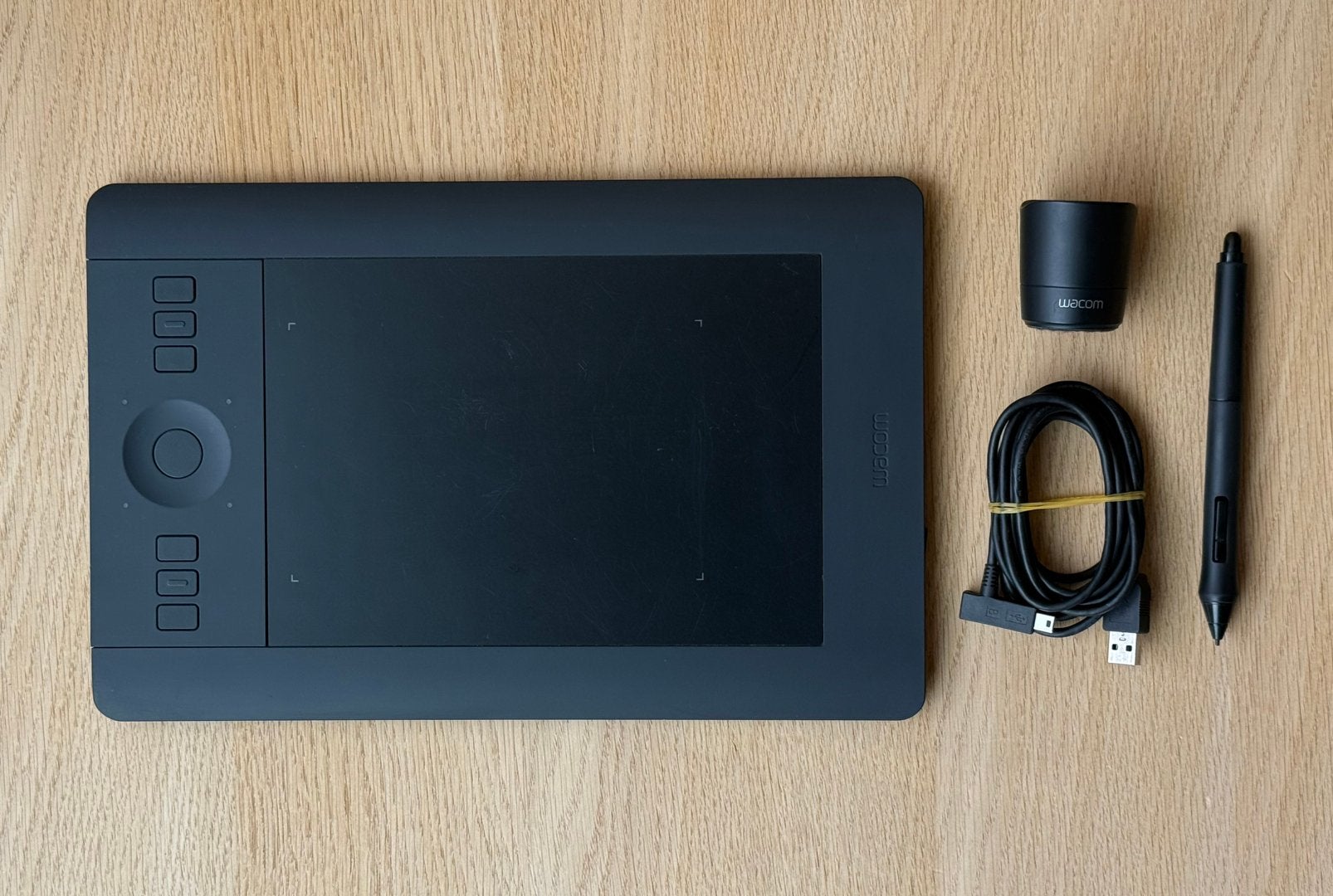 Wacom Intuos PTH-451 small, Ophalen of Verzenden, Multi-touch, Gebruikt, Bedraad