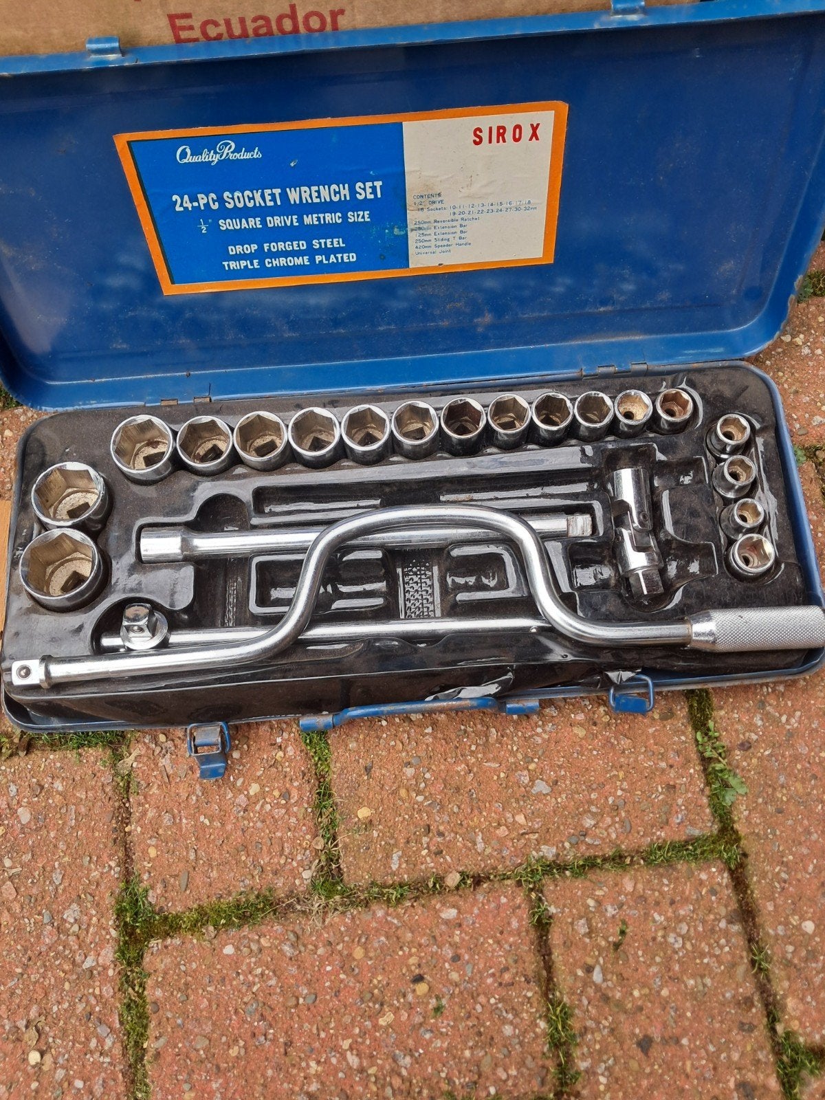 Foto 5 van Grote partij gereedschap: handgereedschap en elektrisch