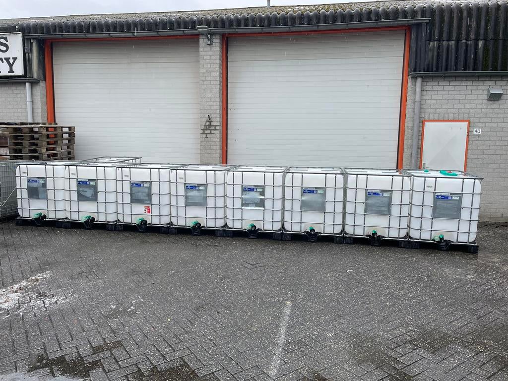 Schone gebruikte IBC 1000 liter kunststof onderstel, 150 liter of meer, Ophalen