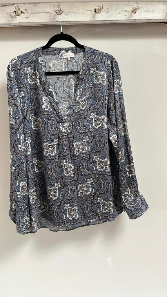 Dea Kudibal zijden blouse XL met paisley print, Kleding | Dames, Blouses en Tunieken, Ophalen of Verzenden, Zo goed als nieuw