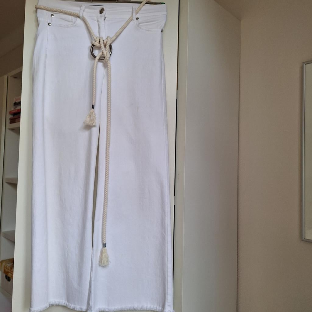 Caroline Biss witte jeans mt 36, Wit, Ophalen of Verzenden, Zo goed als nieuw, Maat 36 (S)