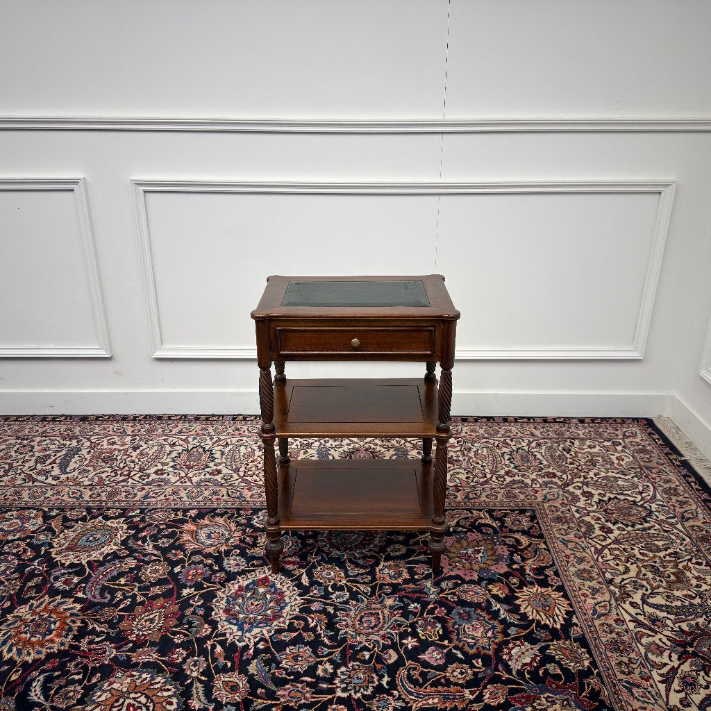 Klassiek Engelse Chesterfield Sidetable, Ophalen of Verzenden