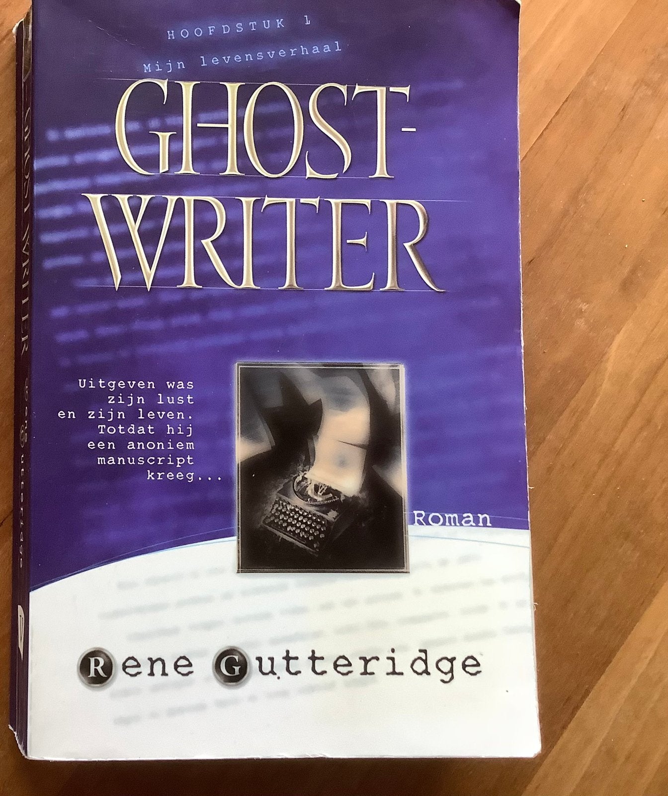 Ghostwriter - R. Gutteridge, Ophalen of Verzenden, Gelezen