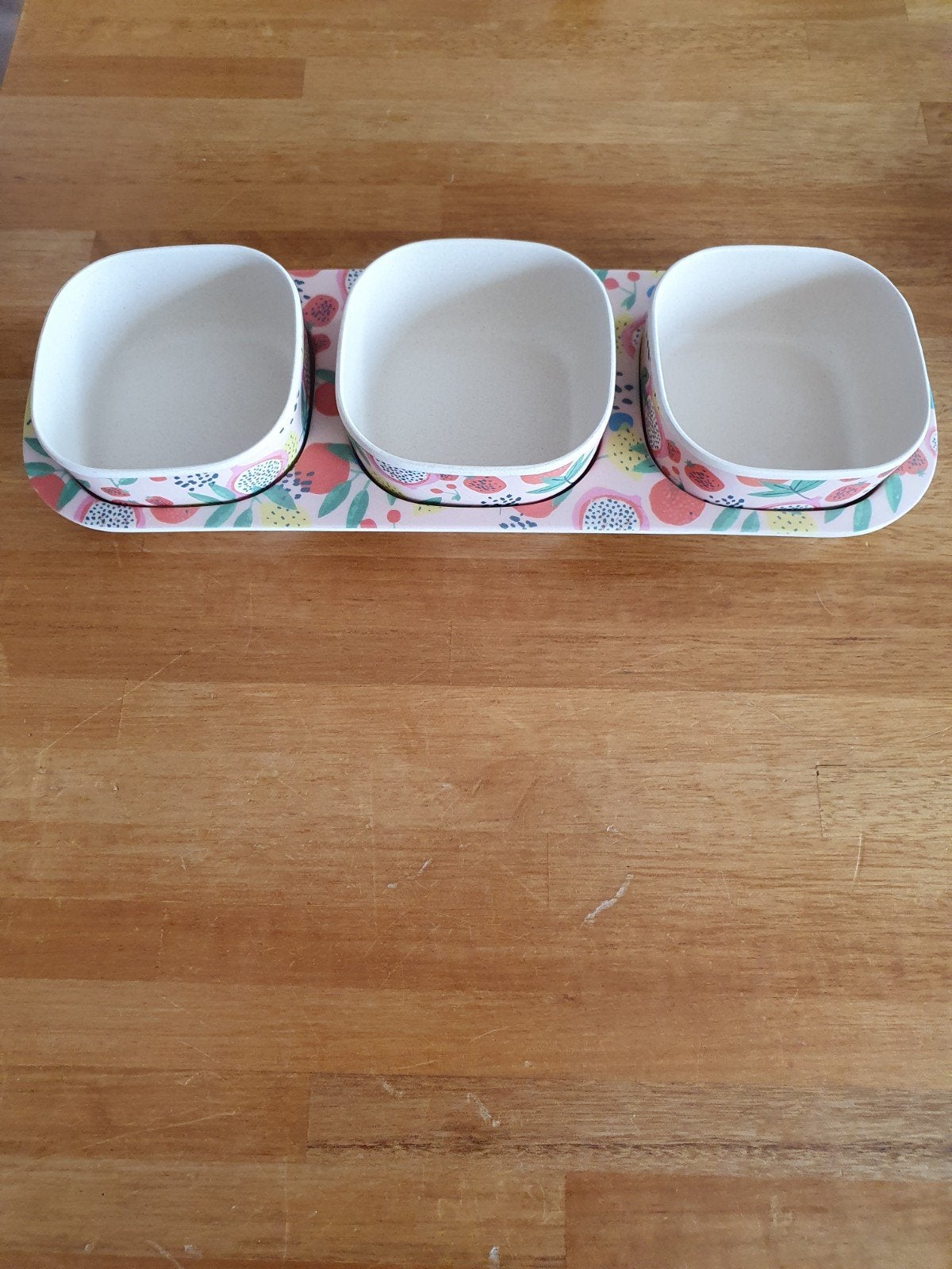 Hema serveerschaal met 3 bakjes - fruitpatroon, Kunststof, Schaal, Ophalen of Verzenden, Zo goed als nieuw
