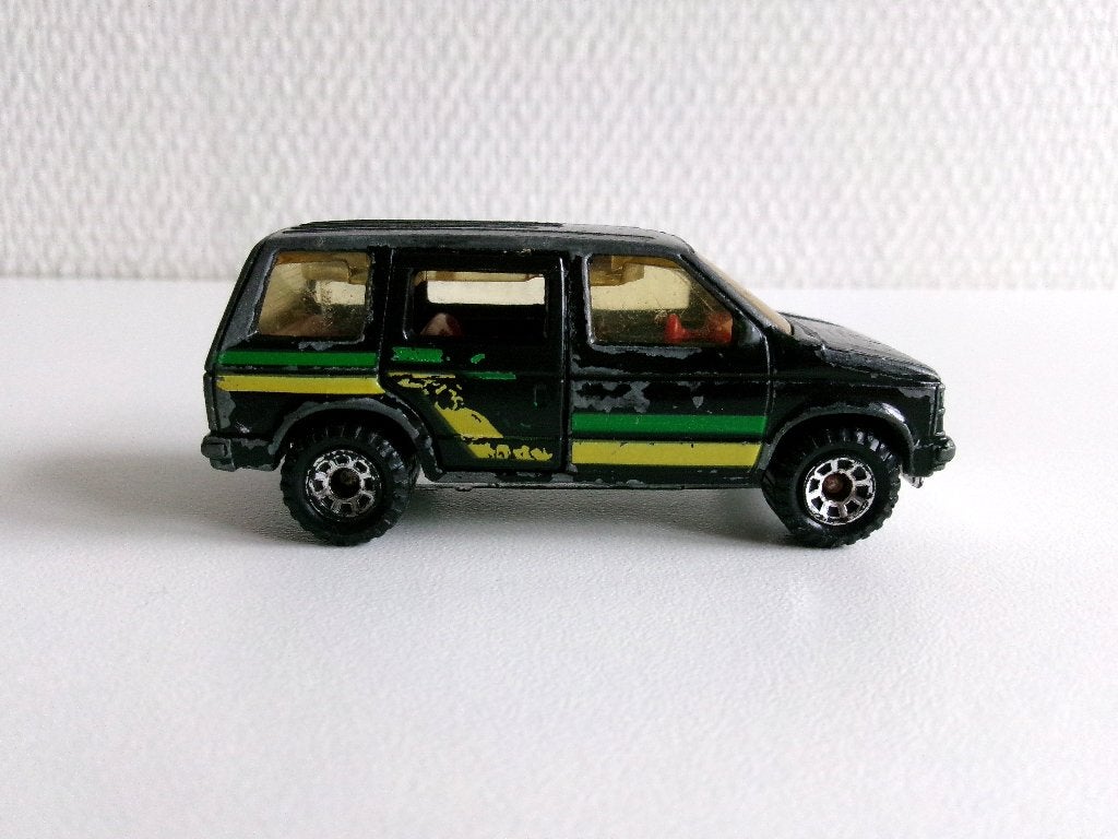 1984 Dodge Caravan BP zwart 1:60 Matchbox (geen ovp), Ophalen of Verzenden, Gebruikt, Auto